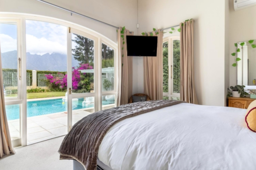 5 Bedroom Property for Sale in Franschhoek Western Cape